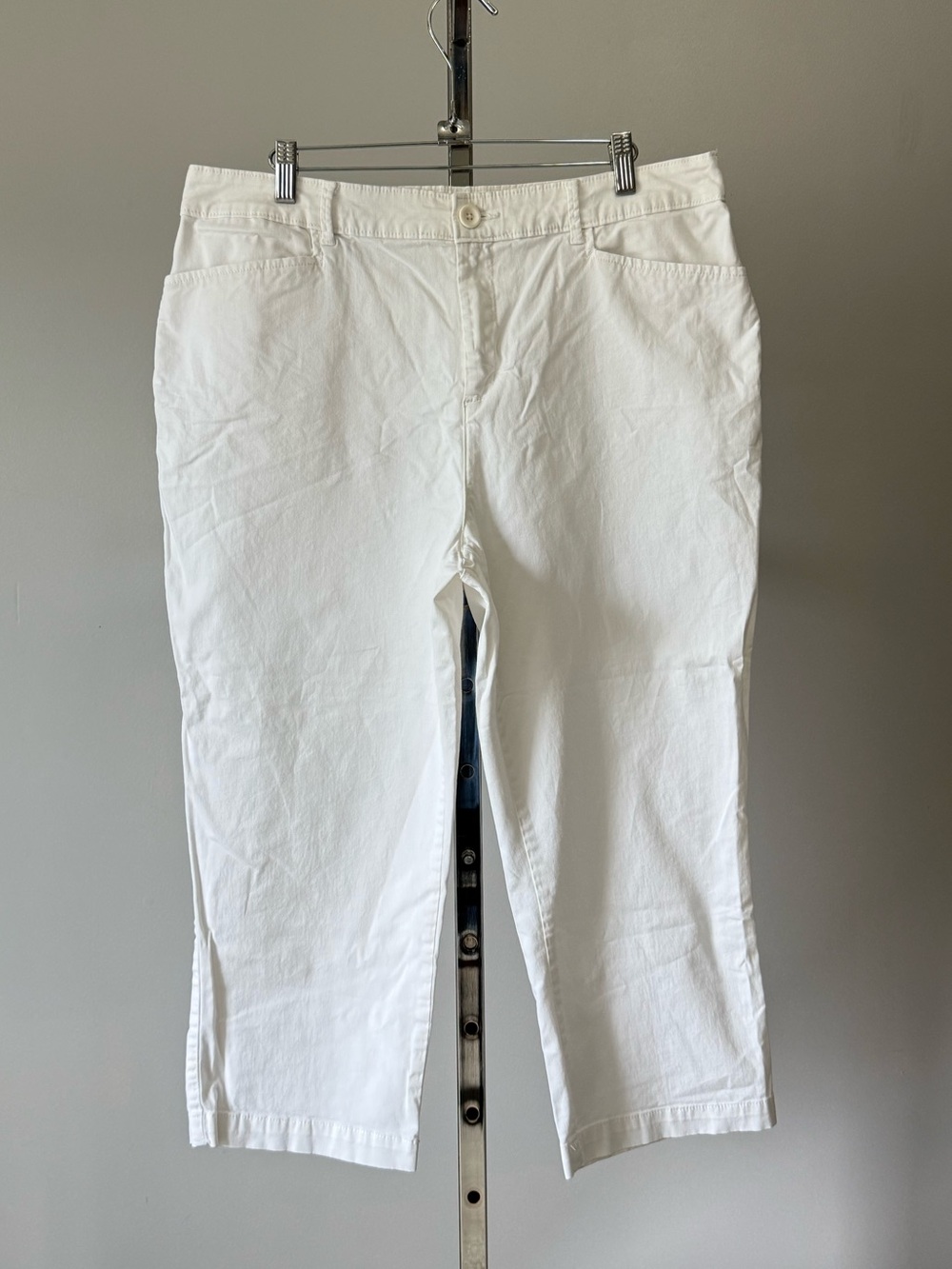 Croft & Barrow White Classic Fit Capri Pants - Size 14 - Stretch Cotton